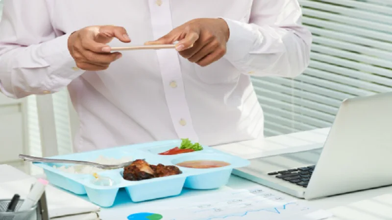 Beyond Snacks: Five Benefits of Investing in Employee Meals