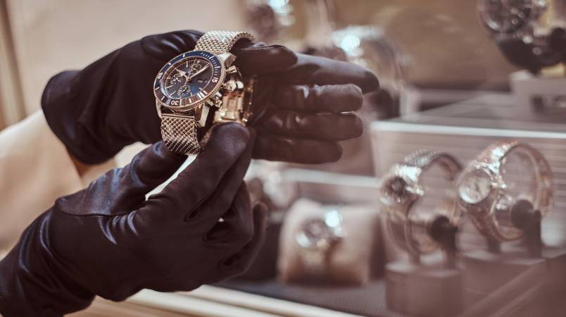 Selling a Rolex in Beverly Hills: Discretion and Market